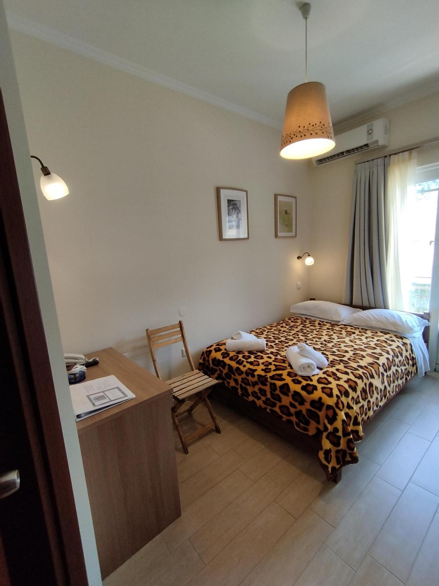 Ilios Hotel Лакка Экстерьер фото
