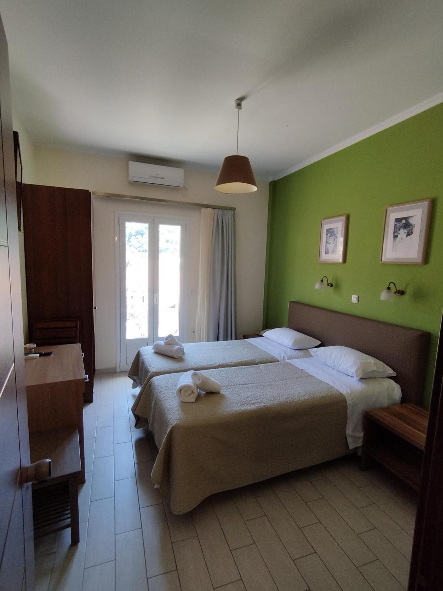 Ilios Hotel Лакка Экстерьер фото
